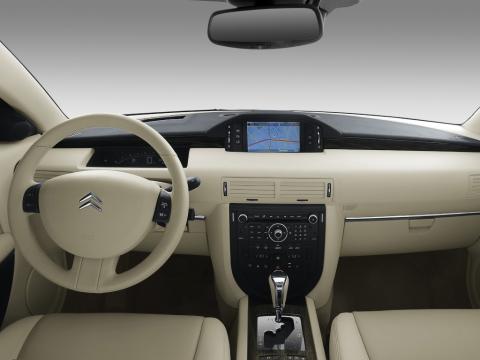 c6_2005_interieur.jpg